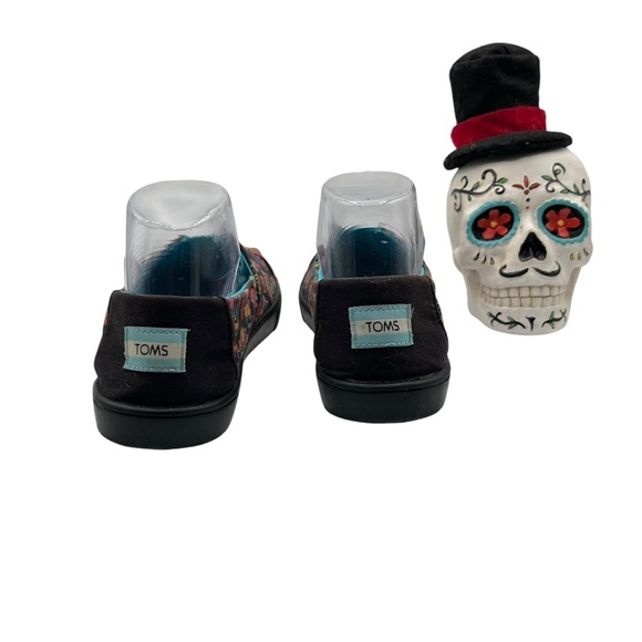 7.5 DIA De Los Muertos Toms preowned good condition and Jansport backpack lot - Picture 7 of 16